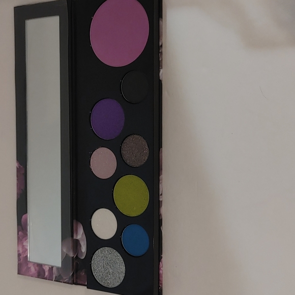 MAC Color Palette - Picture 4 of 5